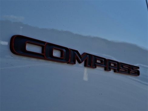 Used 2024 Jeep Compass Trailhawk image 30