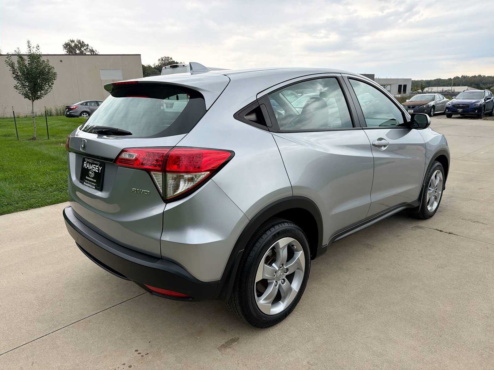 Used 2020 Honda HR-V LX image 6