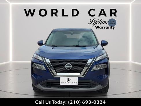 Used 2023 Nissan Rogue SV FWD image 2