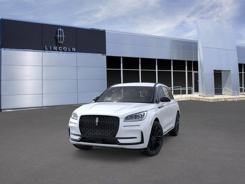 New 2026 Lincoln Corsair Reserve w/ Jet Appearance Package FWD image 2