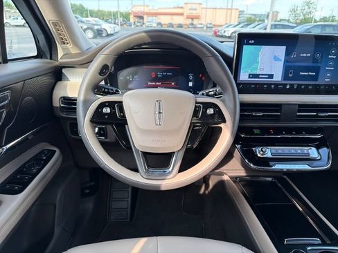 Certified 2023 Lincoln Corsair FWD image 18