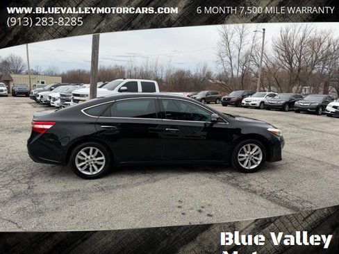 Used 2014 Toyota Avalon XLE Premium image 3