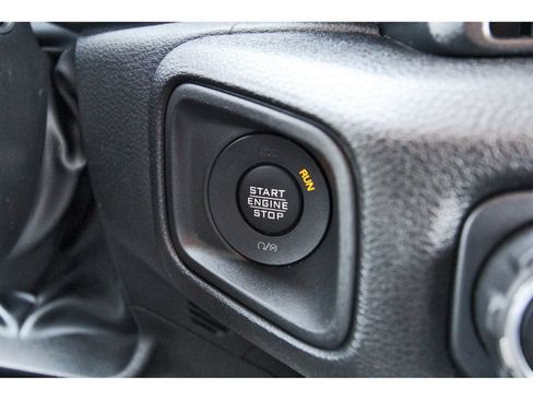 Used 2025 Jeep Wrangler Unlimited Sport AWD/4WD image 19