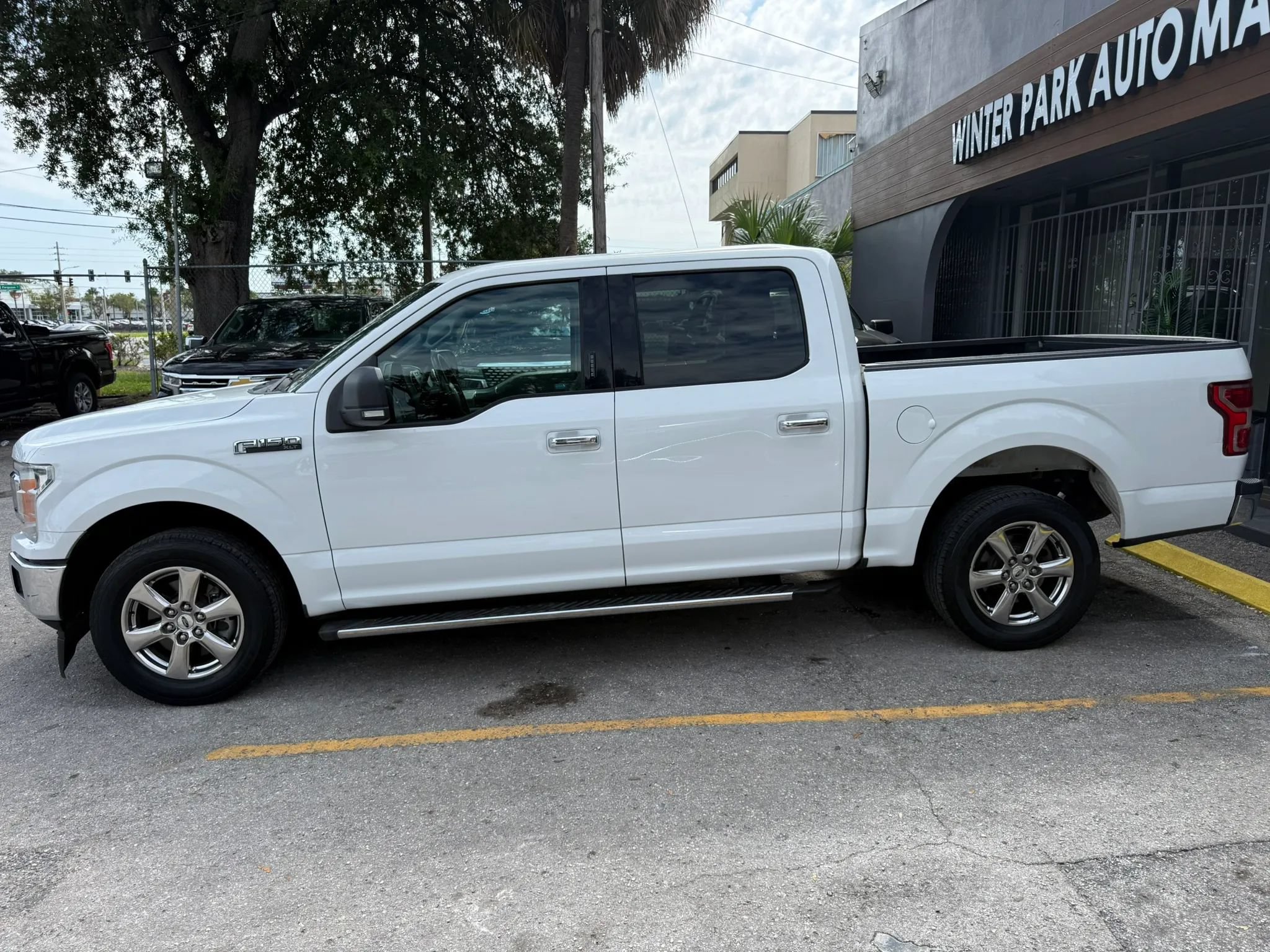 Used 2018 Ford F150 XLT w/ Equipment Group 302A Luxury RWD image 4