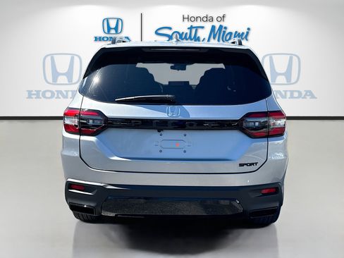 New 2026 Honda Pilot Sport image 6