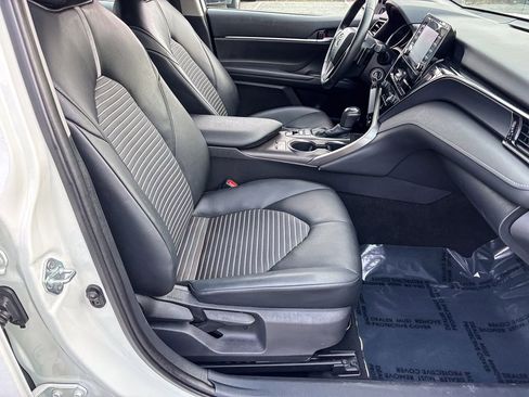 Used 2022 Toyota Camry SE image 32
