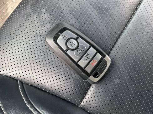 Used 2024 Ford Mustang Premium image 13