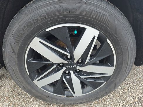 Used 2022 Kia Sorento S image 10