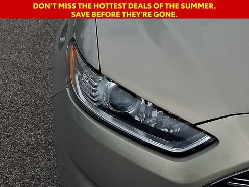 Used 2016 Ford Fusion Titanium FWD image 12