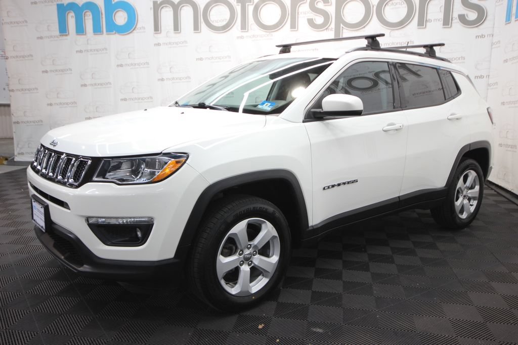 Used 2020 Jeep Compass Latitude AWD/4WD image 2