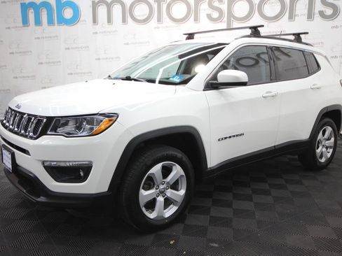 Used 2020 Jeep Compass Latitude AWD/4WD image 2