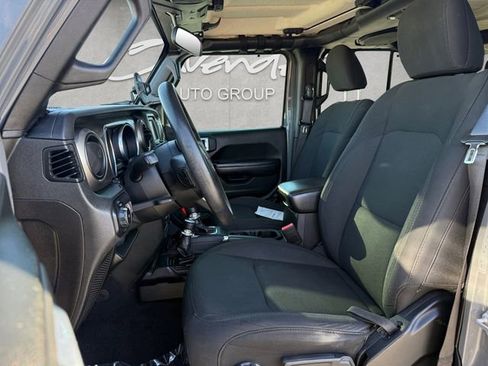 Used 2018 Jeep Wrangler Unlimited Sport image 19