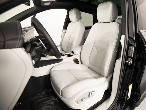 New 2026 Porsche Macan S image 28