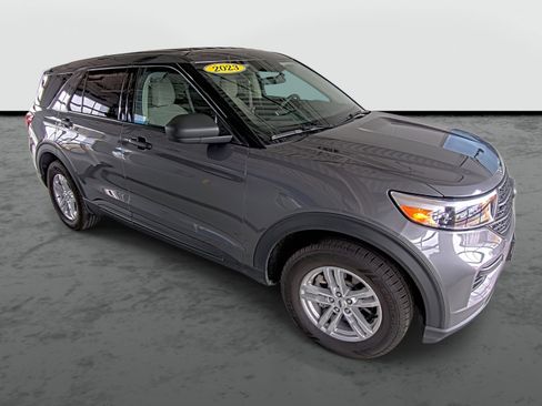 Used 2023 Ford Explorer 4WD image 4