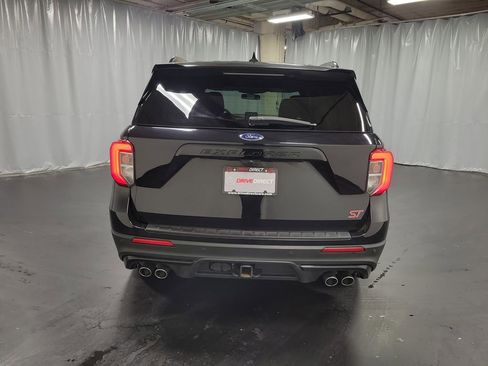 Used 2020 Ford Explorer ST w/ Premium Technology Package image 8