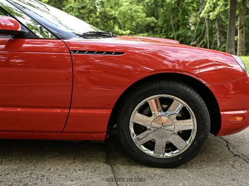 Used 2002 Ford Thunderbird RWD image 11