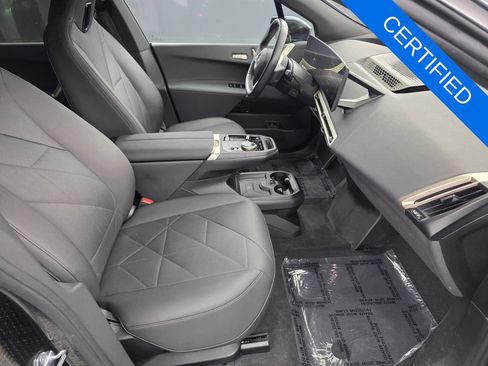 Used 2024 BMW iX xDrive50 w/ Premium Package AWD/4WD image 27