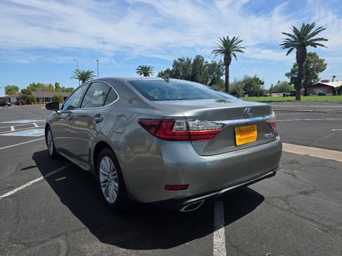 Used 2016 Lexus ES 350 w/ Accessory Package FWD image 10