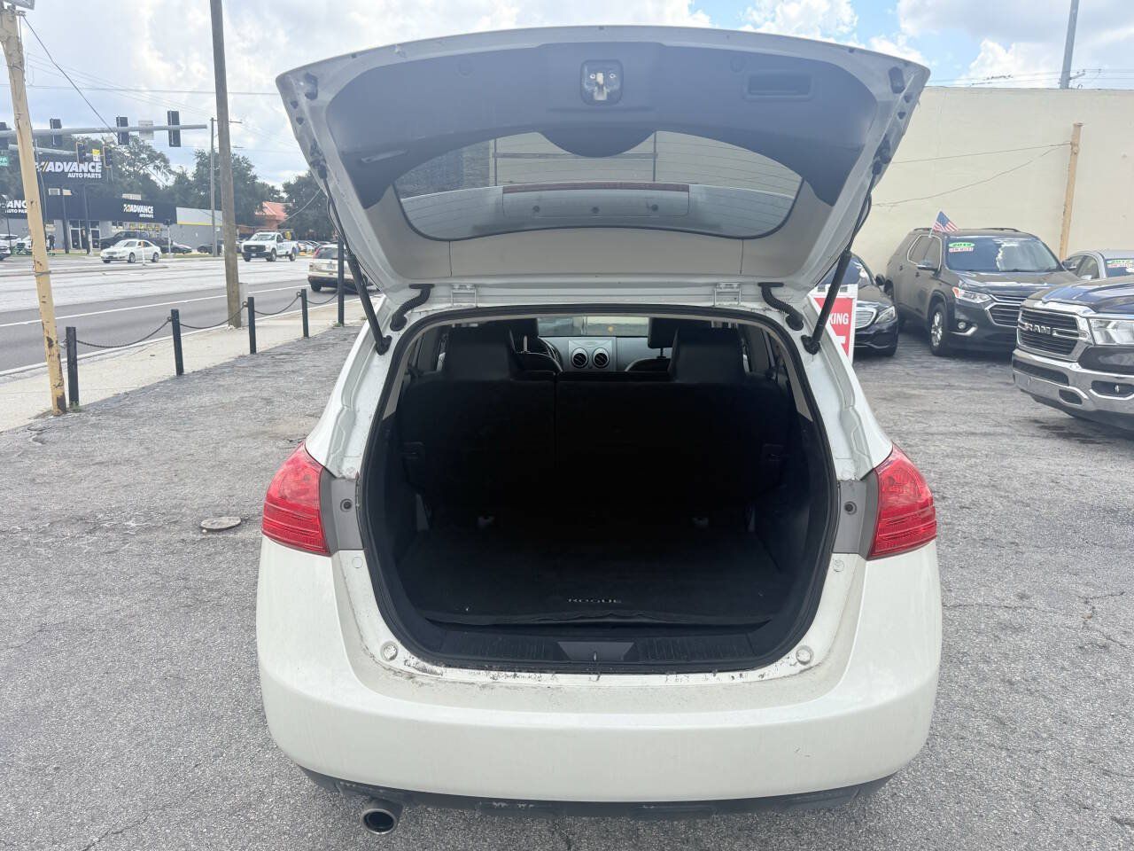 Used 2012 Nissan Rogue SL FWD image 24