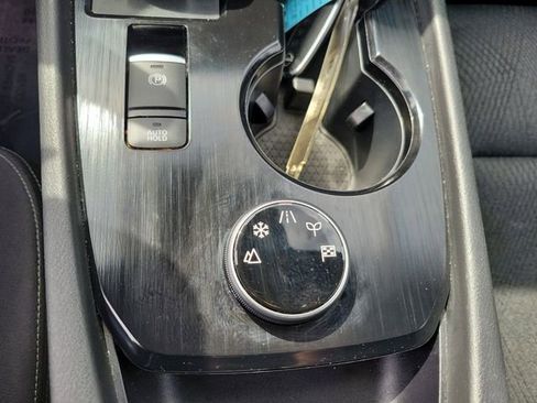 Used 2024 Nissan Rogue SV image 24