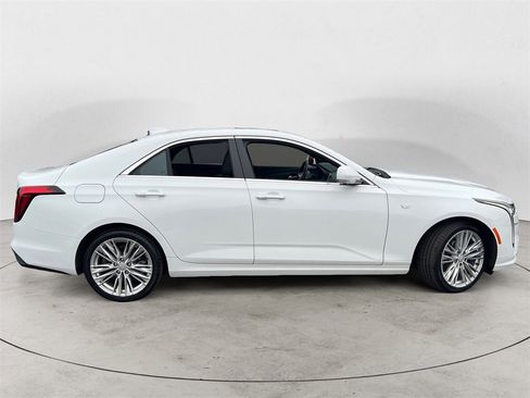 Used 2021 Cadillac CT4 Premium Luxury image 2