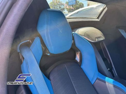 Used 2021 Chevrolet Corvette Stingray Premium Conv w/ Z51 Performance Package image 8