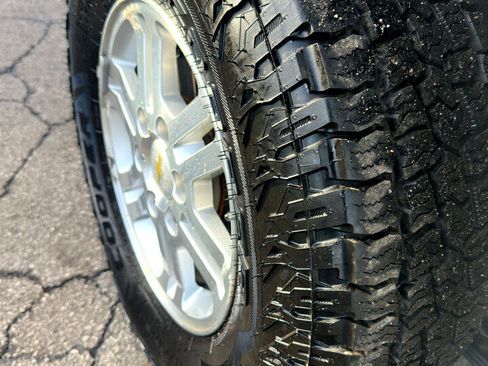 Used 2012 Chevrolet Colorado LT image 13