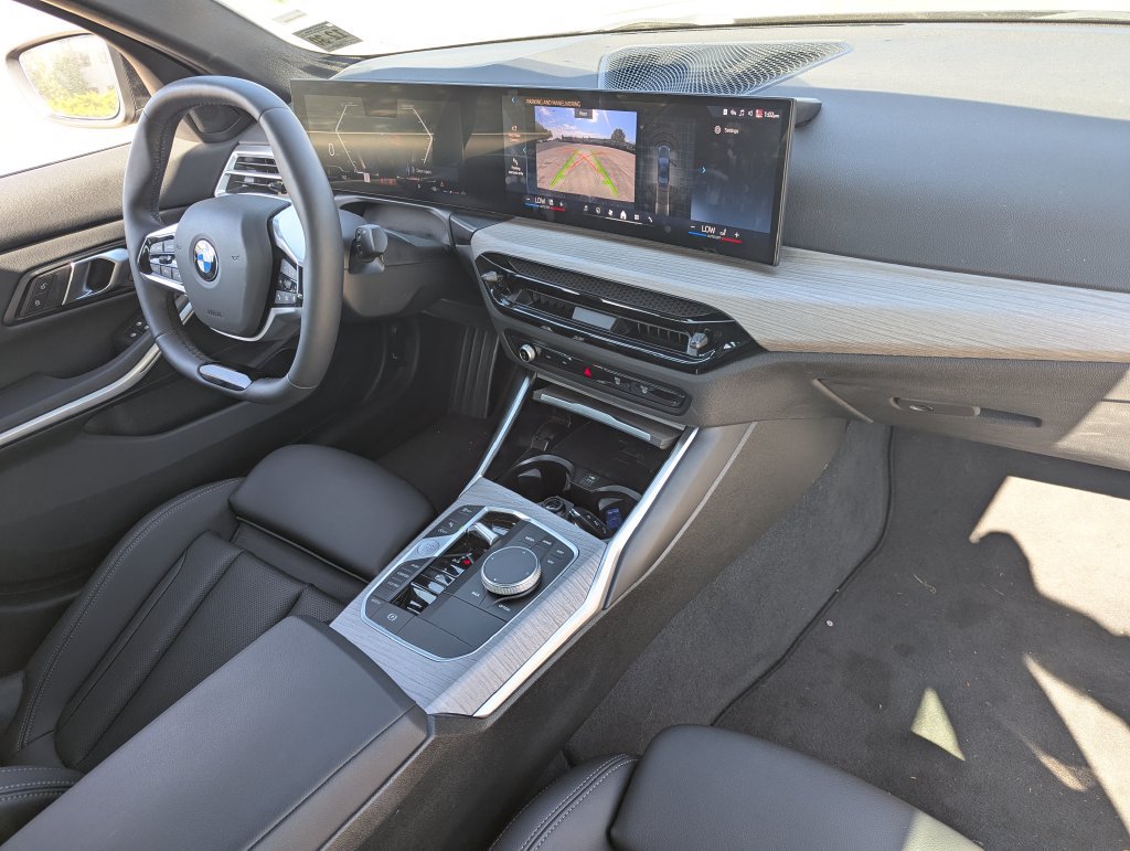 Used 2026 BMW 330i xDrive Sedan AWD/4WD image 31