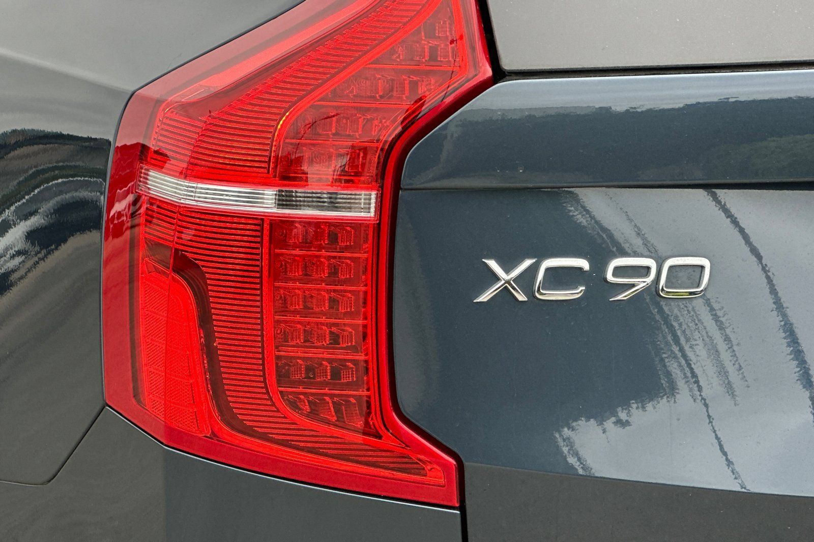 Used 2023 Volvo XC90 B5 Core w/ Protection Package Premier AWD/4WD image 36