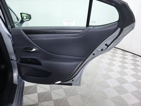 Certified 2025 Lexus ES 300h w/ Premium Package FWD image 28