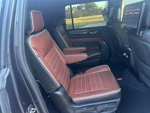 Certified 2024 GMC Yukon XL Denali Ultimate image 11