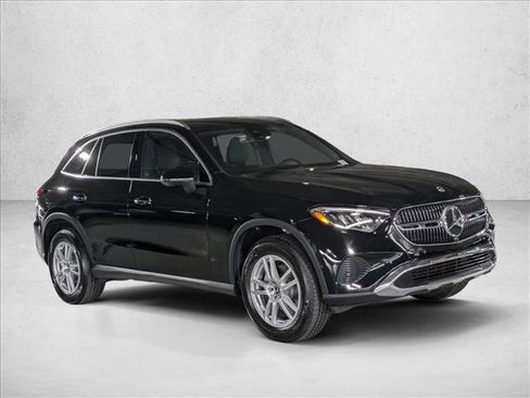 Certified 2023 Mercedes-Benz GLC 300 image 3