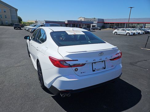 Certified 2026 Toyota Camry SE FWD image 3