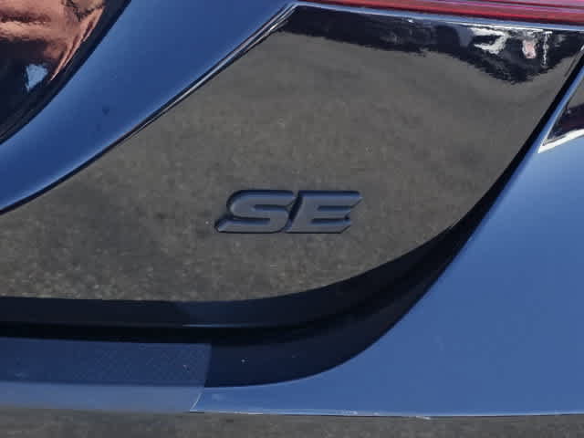 Certified 2022 Toyota Camry SE FWD image 10