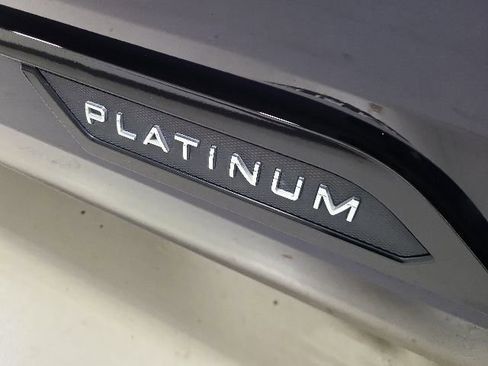 Used 2023 Toyota Tundra Platinum AWD/4WD image 9
