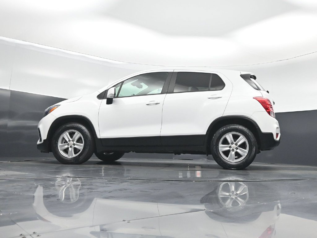 Used 2021 Chevrolet Trax LS w/ Tint and Cruise Package FWD image 8
