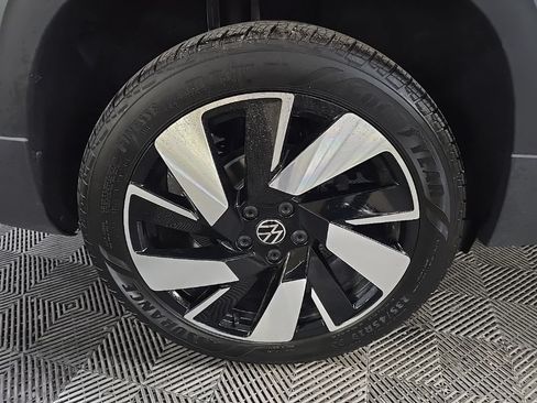 Used 2023 Volkswagen Taos SEL AWD/4WD image 14
