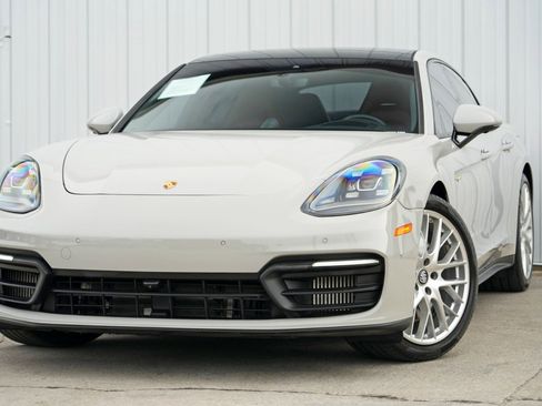 Used 2021 Porsche Panamera 4S image 3