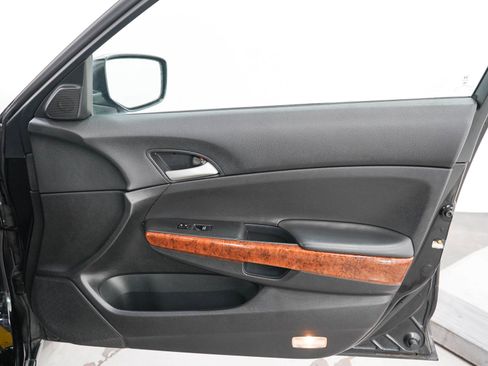 Used 2012 Honda Accord EX image 9