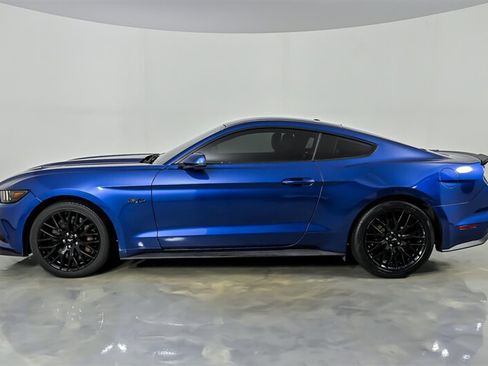 Used 2017 Ford Mustang GT Premium w/ GT Performance Package RWD image 6