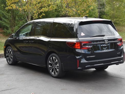 New 2026 Honda Odyssey Elite image 5