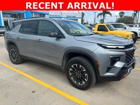 Certified 2024 Chevrolet Traverse Z71 w/ Enhanced Driving Package image 1