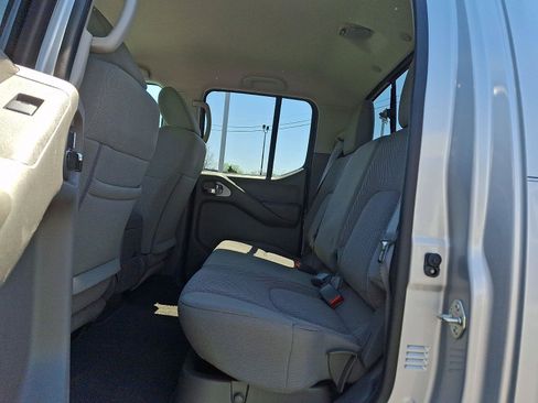 Used 2019 Nissan Frontier SV w/ Value Truck Package RWD image 10