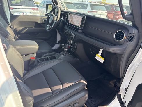 New 2025 Jeep Wrangler Sahara image 22