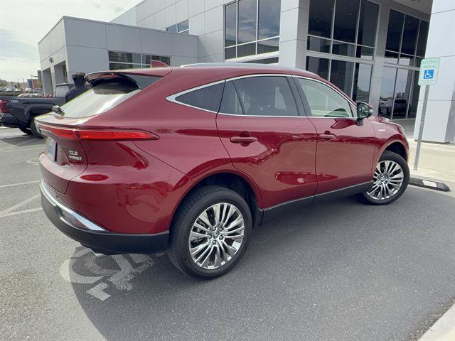 Certified 2021 Toyota Venza XLE w/ Softex Package AWD/4WD image 32