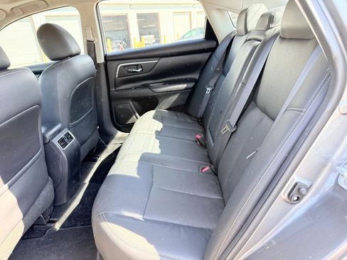 Used 2017 Nissan Altima 2.5 SL w/ Moonroof Package FWD image 21