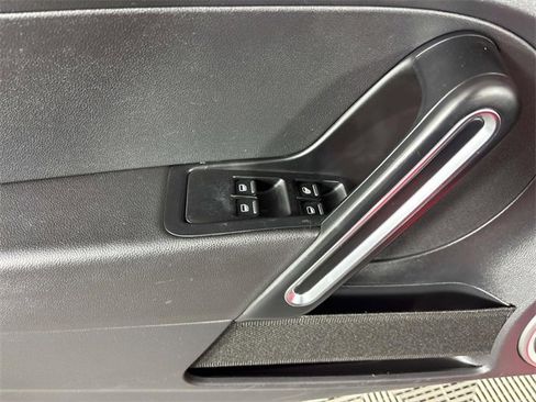 Used 2018 Volkswagen Beetle 2.0T S image 16