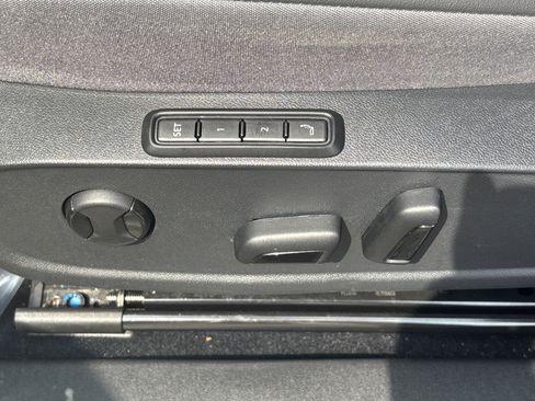 Used 2024 Volkswagen ID.4 S image 55