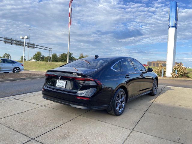 Used 2024 Honda Accord EX image 11