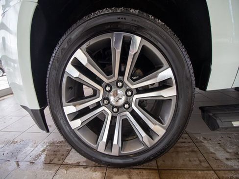 Used 2019 GMC Yukon Denali w/ Denali Ultimate Package image 24